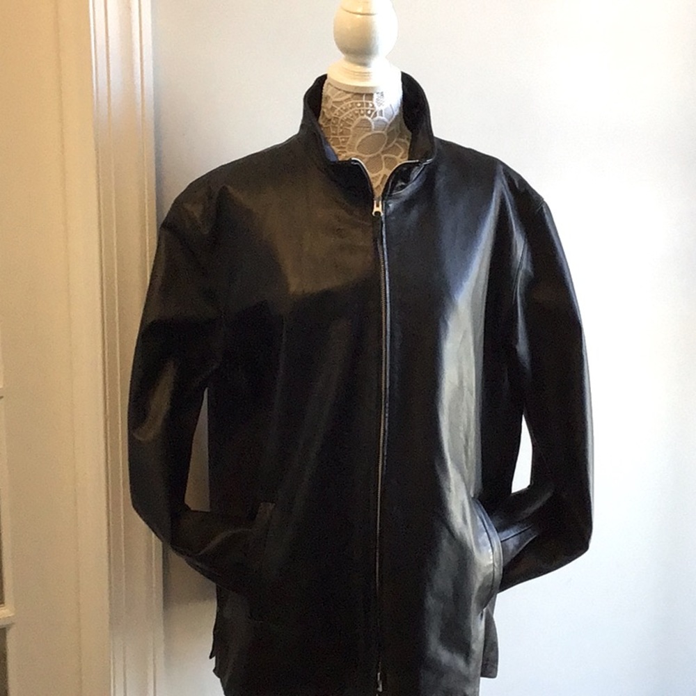 Men’s like new XL black leather jacket
